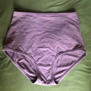 ARQ high rise undies in Spice size M